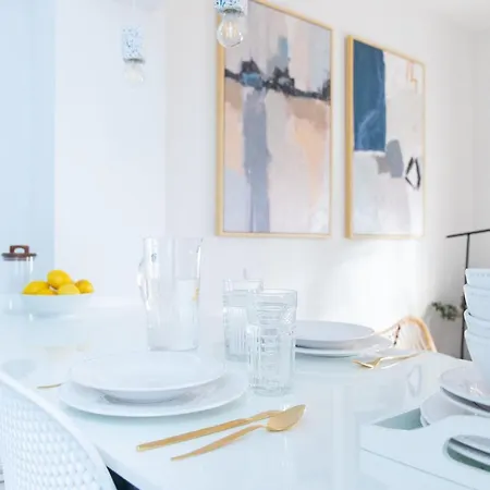 Holiday home Tinto Townhouse By Olala Homes